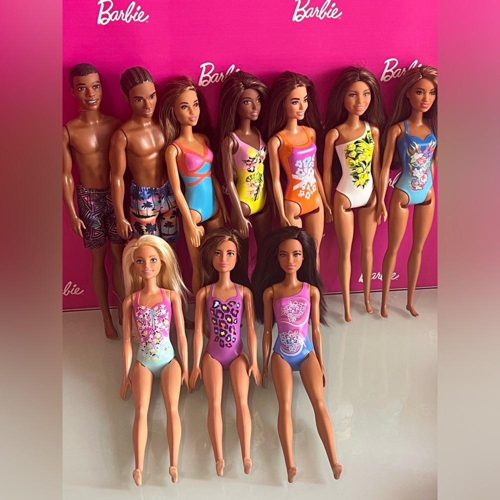 Walmart beach barbies!